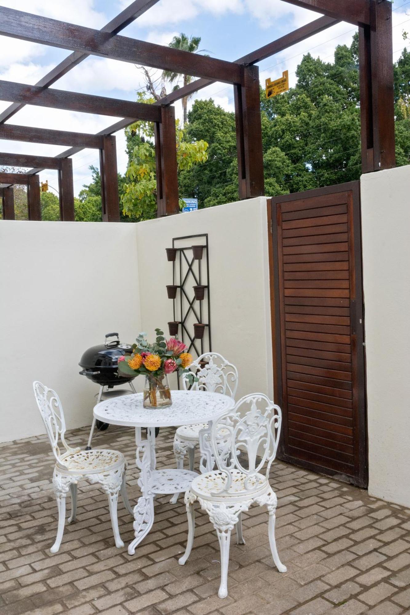 99 m2, 2 yatak odalı, 2 banyolu , Stellenbosch Central bölgesinde Dış mekan fotoğraf