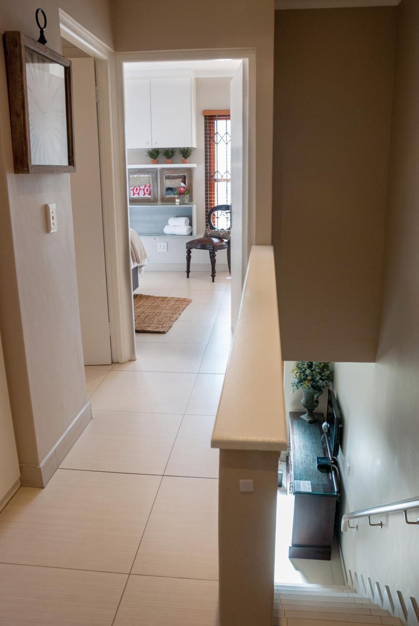 99 m2, 2 yatak odalı, 2 banyolu , Stellenbosch Central bölgesinde Dış mekan fotoğraf