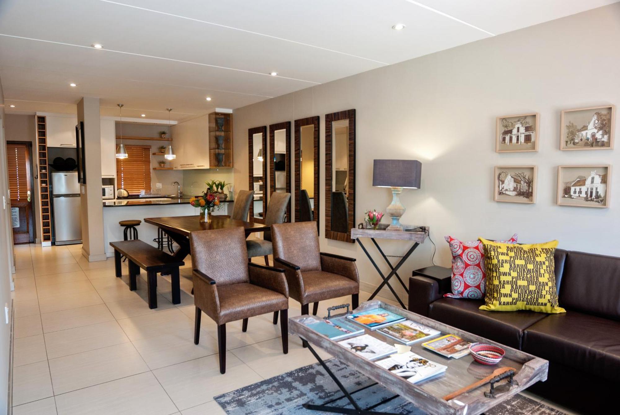 99 m2, 2 yatak odalı, 2 banyolu , Stellenbosch Central bölgesinde Dış mekan fotoğraf