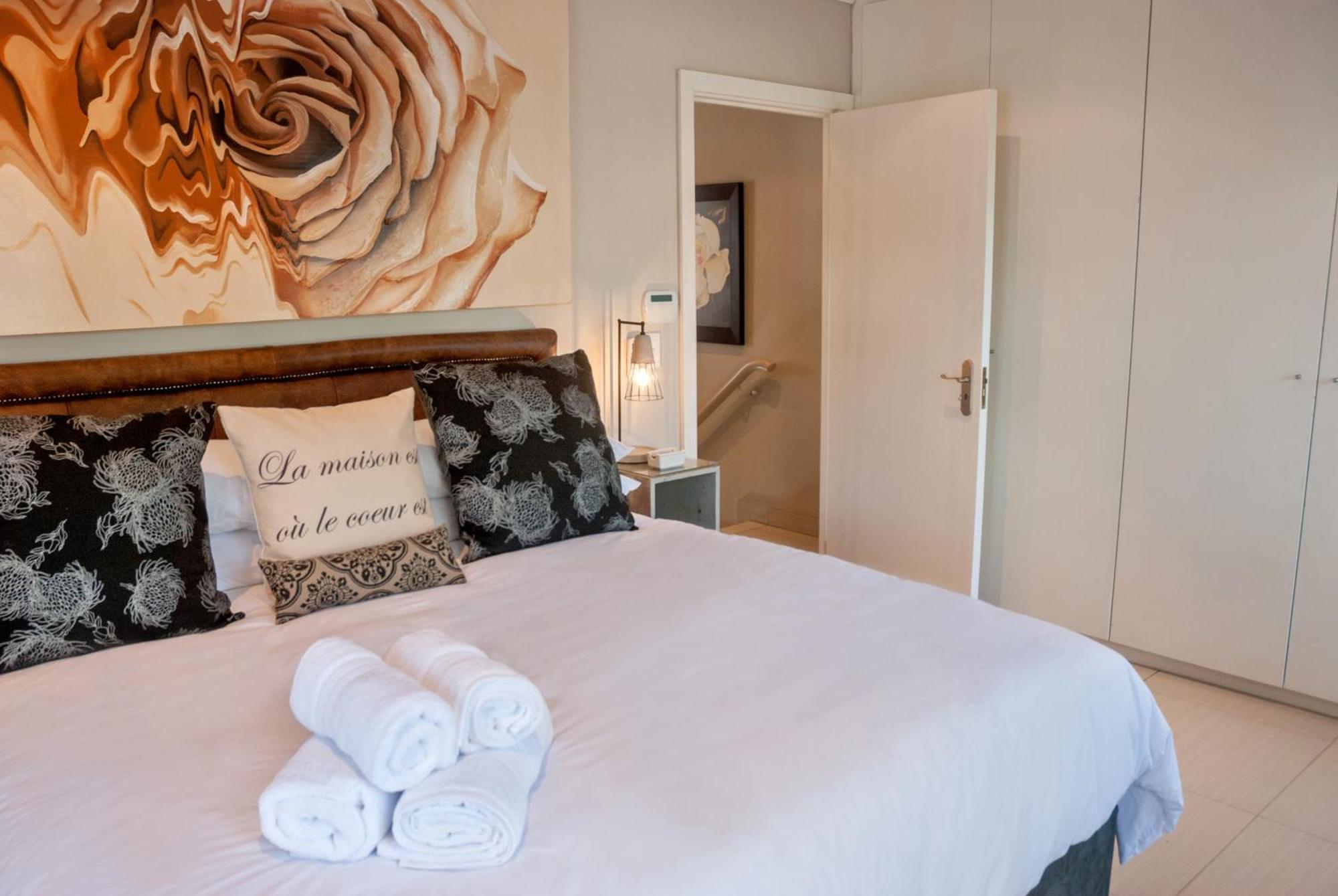 99 m2, 2 yatak odalı, 2 banyolu , Stellenbosch Central bölgesinde Dış mekan fotoğraf